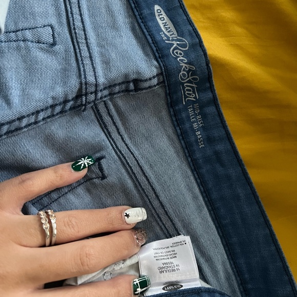 Old Navy Rockstar Jeans - Picture 3 of 3